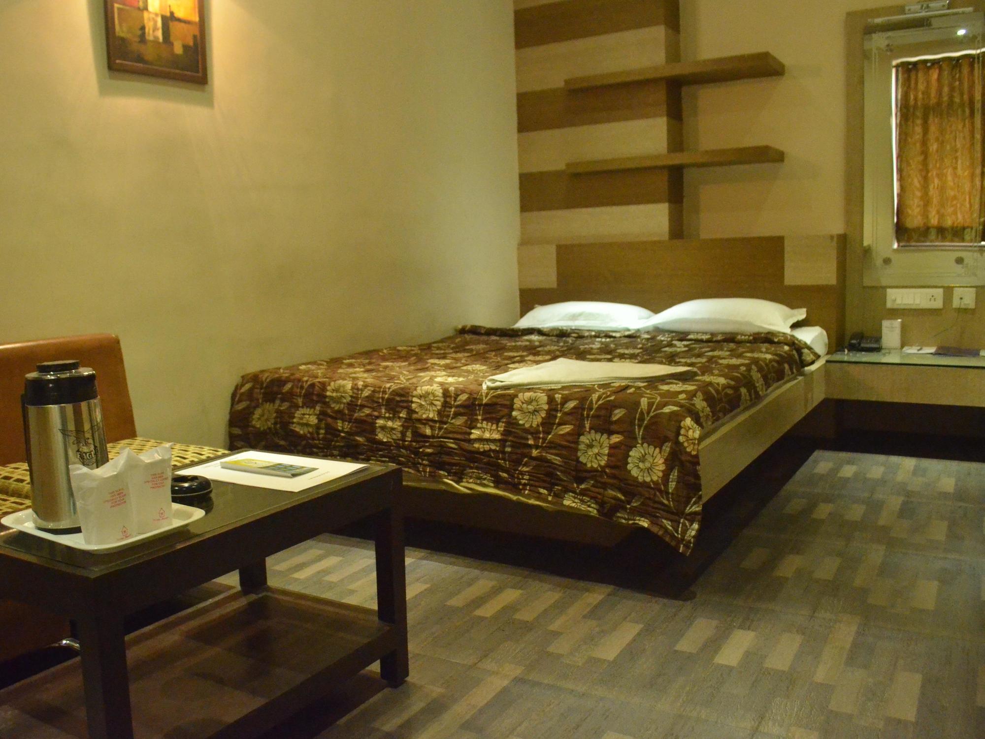 Hotel Heaven Calcutta  Esterno foto